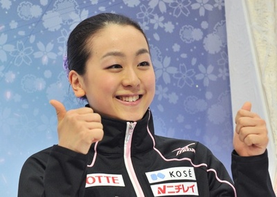 浅田が世界最高得点で女子SP首位、世界フィギュア 