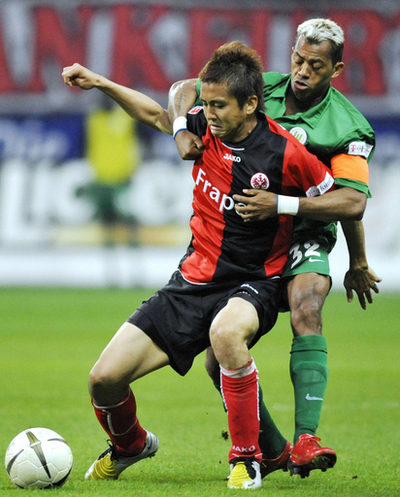 フランクフルト ホームでボルフスブルクに敗れる