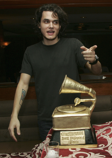 ジョン・メイヤー 全米ツアー終了とグラミー賞受賞を祝う - 米国