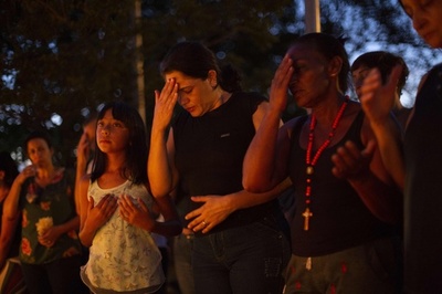 ブラジルの鉱山ダム決壊、死者99人に 住民らが追悼