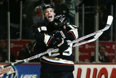 ＜06-07NHL プレーオフ＞ダックス レッドウィングス降し対戦成績をタイに戻す - 米国