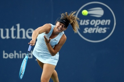 シャラポワがバーティとの元女王対決に屈す、W&Sオープン2回戦敗退