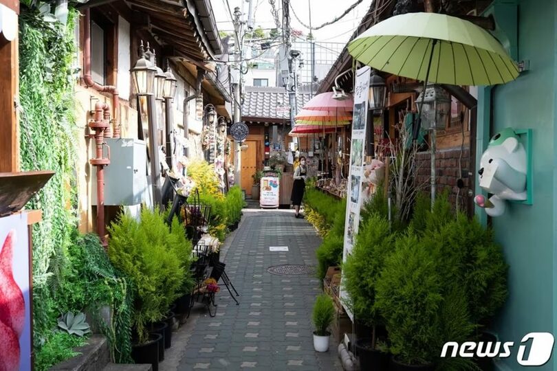 韓国・ソウル市鍾路区の益善洞＝2020年5月14日(c)news1