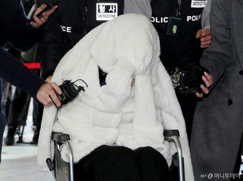 ソウル西部地裁に出頭した事故車両の運転手(c)MONEYTODAY