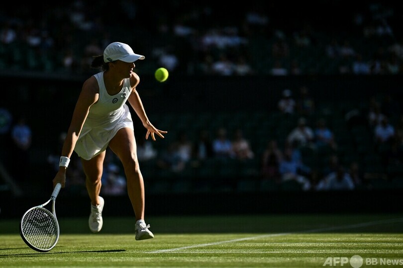 シフィオンテクが4回戦進出 ウィンブルドン