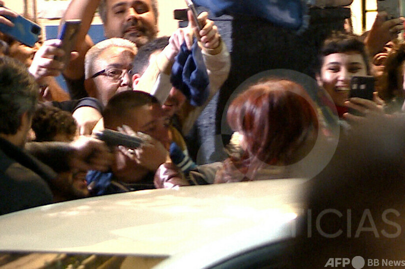 アルゼンチン副大統領暗殺未遂、男を逮捕 銃が不発