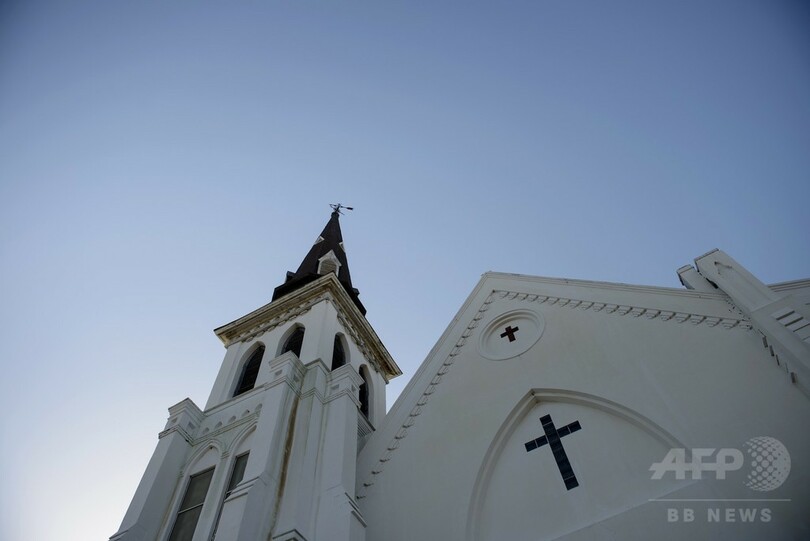 米黒人教会乱射、州上院議員や牧師らが犠牲に