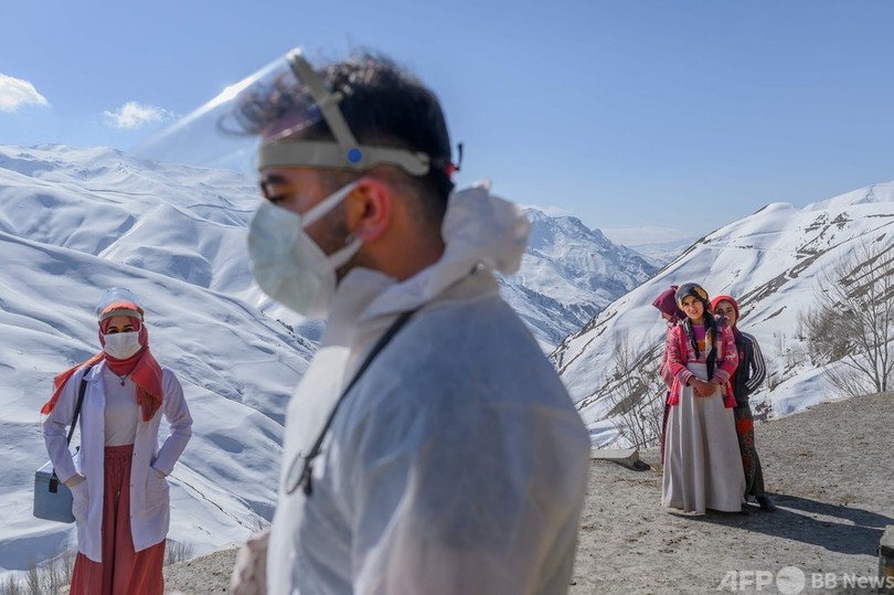 雪山とワクチン恐怖…トルコの医師に立ちはだかる壁