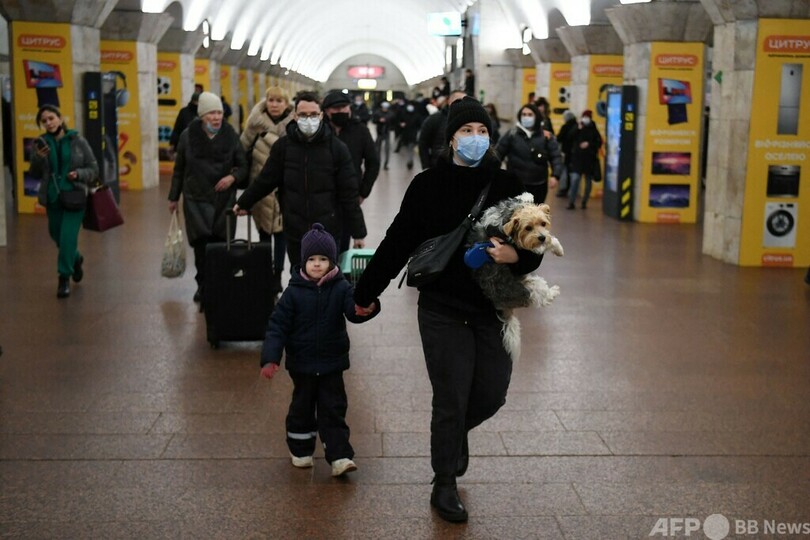 ウクライナ全土に戒厳令 首都では空襲警報