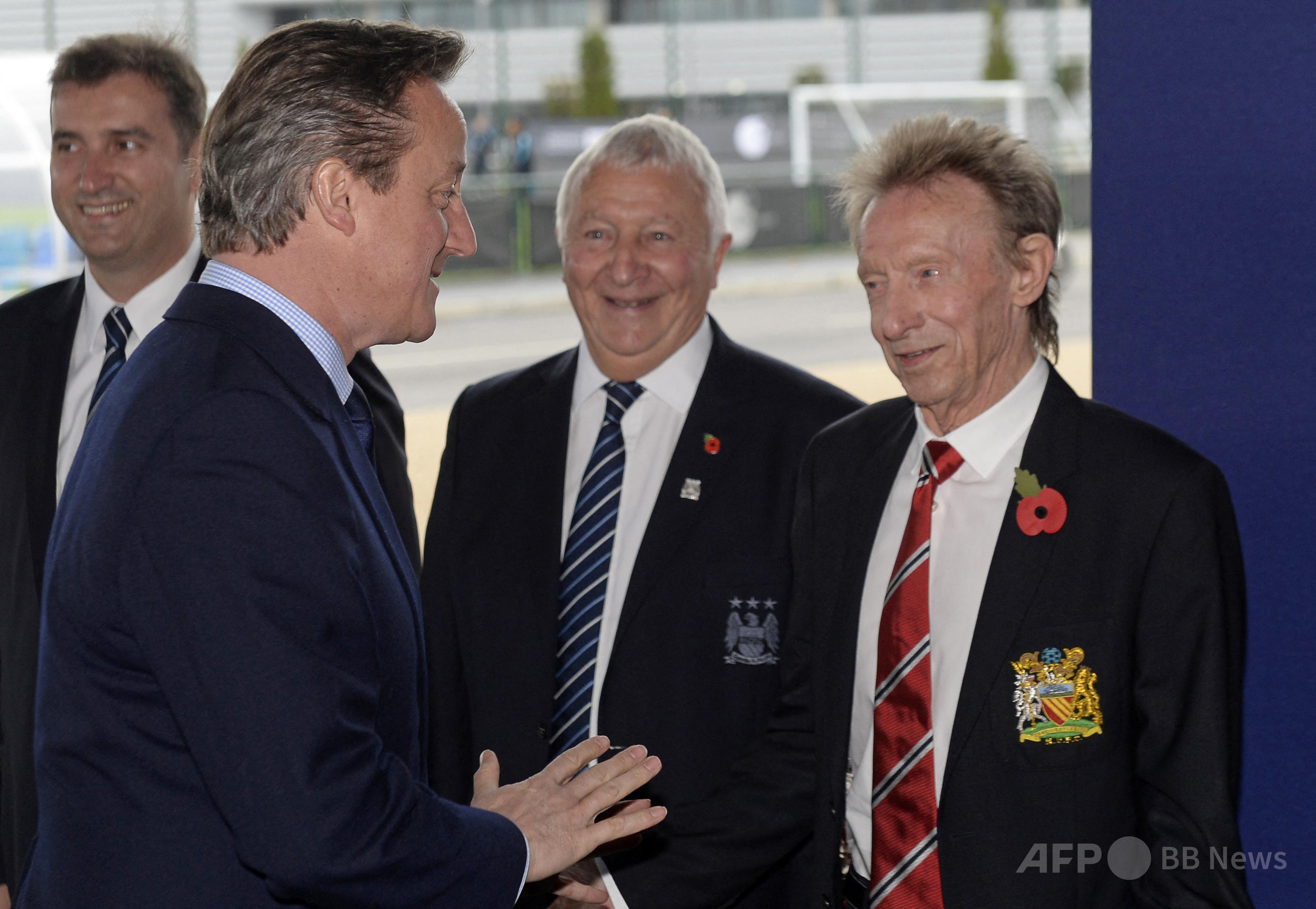 デニス・ロー氏死去、84歳 マンUとスコットランドの名FW 写真3枚 国際