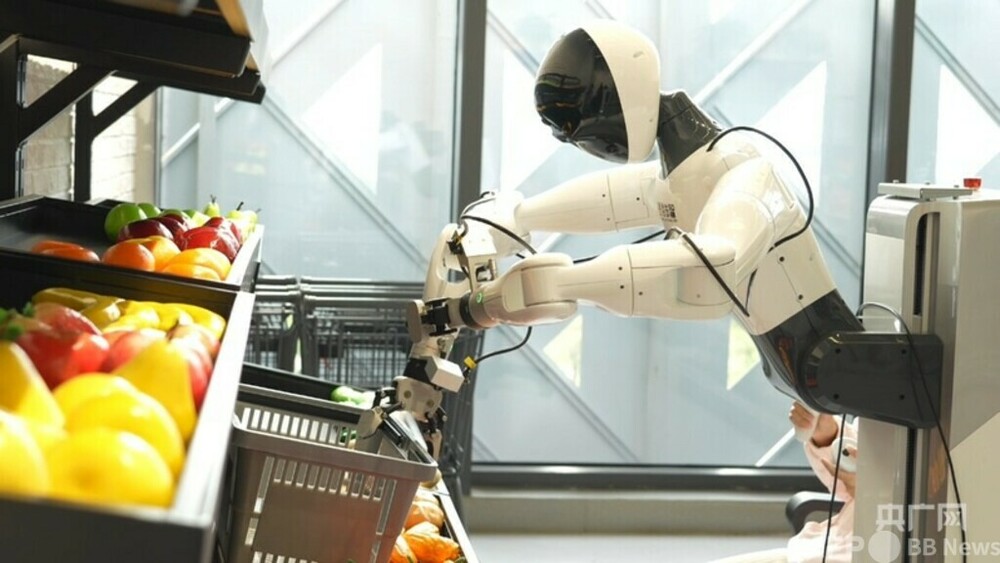 中国で人型ロボットが大幅な値下げ 大衆化時代への突入を加速
