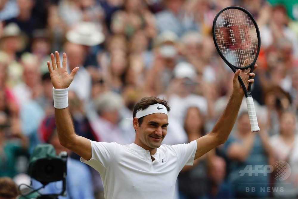 フェデラーが決勝進出、ウィンブルドンの最年長優勝へ王手 写真13枚