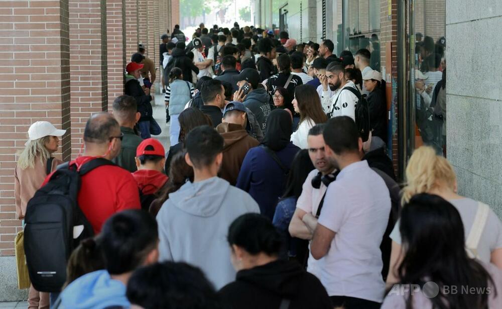 スペイン不法移民合法化、申請100万人超 予想2倍に