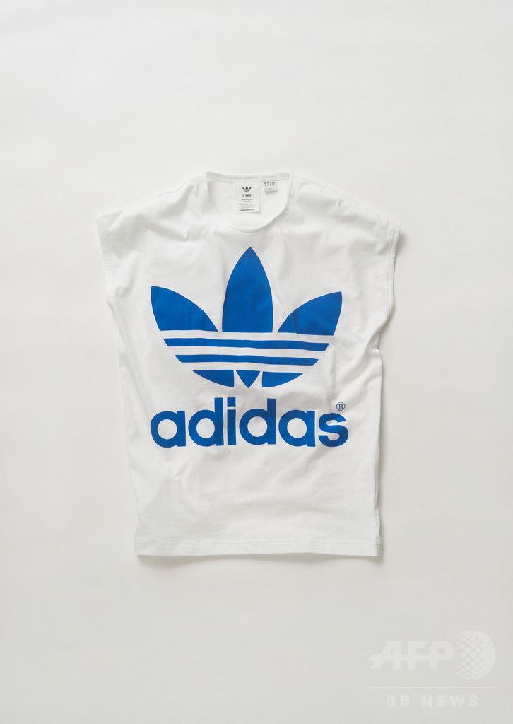 adidas × HYKE、伊勢丹新宿店で11日から先行発売
