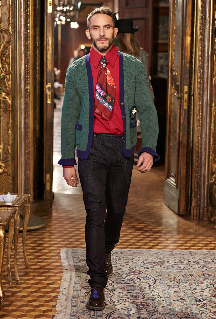 シャネル、“パリ－ザルツブルク” メティエダールコレクション発表