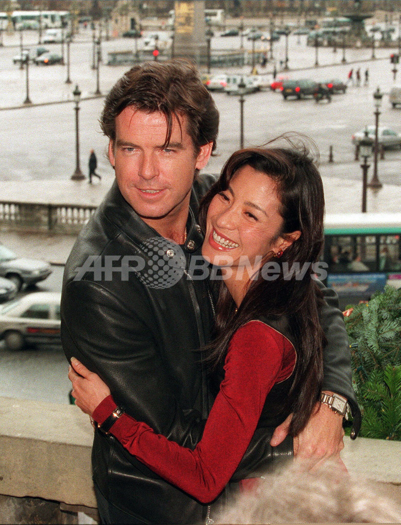 Michelle Yeoh 楊紫瓊 ミシェル・ヨー  直筆サイン Michelle Yeoh 楊紫瓊 ミシェル・ヨー 直筆サイン