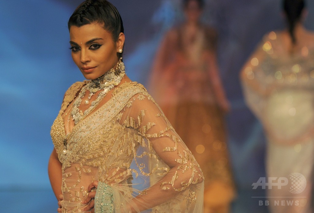 豪華なクチュールが勢ぞろい、インド・ブライダル・ファッション・ウィーク