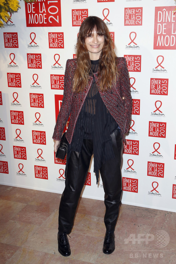 「ひげ面の女装歌手」も、エイズ撲滅チャリティガラに豪華ゲスト集結