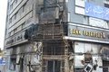イランの首都テヘラン近郊で発生した反政府デモで、放火された銀行の支店（2019年11月17日撮影）。(c)AFP