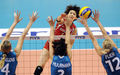 女子バレーボール、ワールドグランプリ2009（%%FIVB World Grand Prix 2009%%）決勝ラウンド、日本対オランダ。試合は日本がセットカウント3-0（25-22、25-18、25-22）で勝ち、初勝利を挙げた。写真はスパイクを放つ栗原恵（%%Megumi Kurihara%%）。（2009年8月21日撮影）(c)AFP/KAZUHIRO NOGI