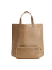 「MAISON MARTIN MARGIELA WITH H&amp;M」のバッグ 1万8990円。(c)H&amp;M