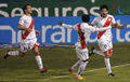 11-12スペイン1部リーグは19日、第24節の試合が各地で行われ、ラージョ・バジェカーノ（Rayo Vallecano）は5-3でレバンテ（Levante）に勝利した。

後半16分に追加点を挙げ、チームメイトと歓喜するラージョ・バジェカーノのジエゴ・コスタ（Diego da Silva Costa、右、2012年2月19日撮影）。(c)AFP/JOSE JORDAN