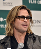 11日から全国公開となる映画『マネー・ボール（Moneyball）』の主演俳優ブラッド・ピット（Brad Pitt）が10日、来日会見を行った。会場には、ゲストとして女優吹石一恵（Kazue Fukiishi）も登場した。写真は、笑顔を見せるピット（2011年11月10日撮影）。(c)AFP/Yoshikazu TSUNO 

&lt;a href=&quot;http://www.afpbb.com/article/entertainment/news-entertainment/2839947/8059373&quot;&gt;&lt;b&gt;【関連記事】ブラピ、震災日本の「不屈の魂」を称賛 「勇気付けられる」&lt;/b&gt;&lt;/a&gt;