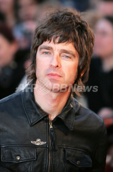 ブリット・アワーズ2007＞ノエル・ギャラガー登場 - 英国 写真10枚