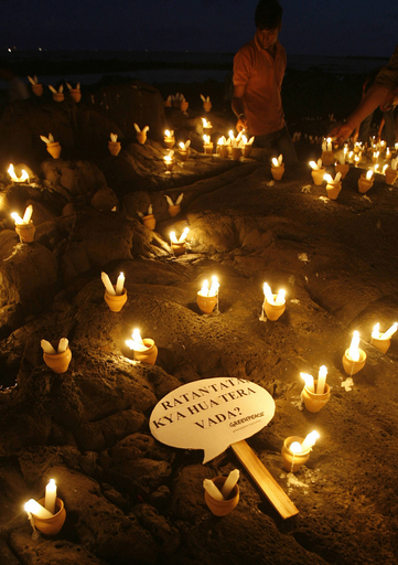 ヒメウミガメ繁殖地を守って、グリーンピースがインド東部の港湾工事中止求めデモ