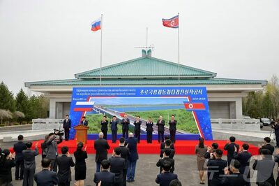 北朝鮮・ロシア連結橋、今夏開通で物流拡大へ…豆満江の「自動車専用橋」