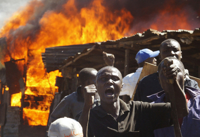 ケニア暴動、死者600人に、事態沈静化に向けた直接会談も
