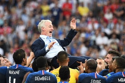 仏デシャン監督、W杯優勝は「欧州選手権で敗れた経験」のおかげ