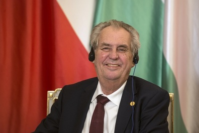 「黒人の命は大切」は人種差別的、チェコ大統領