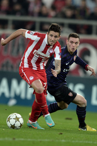 アーセナル、オリンピアコスに敗れ首位通過ならず 欧州CL