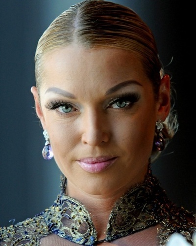 ボリショイ・バレエ団は「バレリーナに性接待を強要」、元プリマが暴露