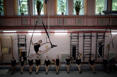 合格を勝ち取れ！ 国立サーカス大学を目指す未来の曲芸師 ロシア