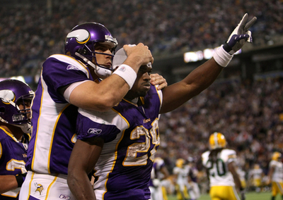 バイキングス パッカーズに1点差で競り勝つ