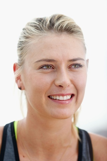 シャラポワがフェドカップ準決勝出場へ、露連盟会長が発言