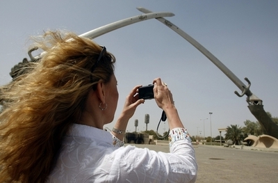 米観光客3人、イランで拘束 イラクから越境