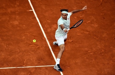 フェデラー、3年ぶりクレー復帰戦で52分完勝 マドリードOP3回戦へ