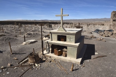 繁栄、今いずこ チリ硝石の採掘基地遺構