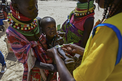 アフリカの角一帯で13万人が餓死の恐れ WHO