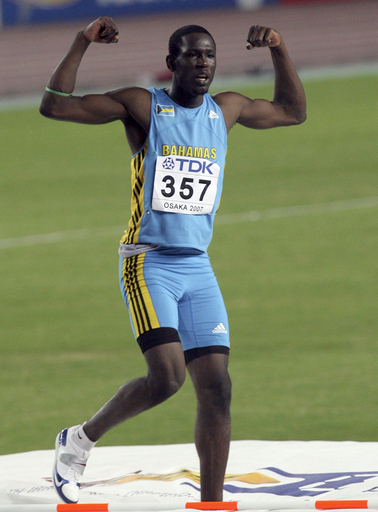 ドナルド・トーマス 男子走り高跳びで優勝