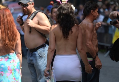 女性がトップレスになる権利訴えパレード、今年で10回目 米NY