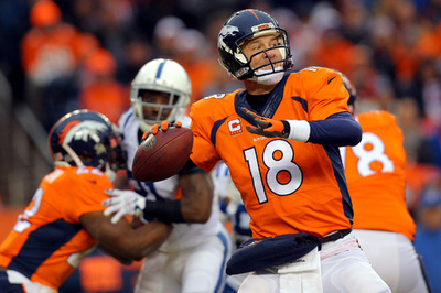 マニングがキャリア初の減俸に合意、ブロンコス残留へ