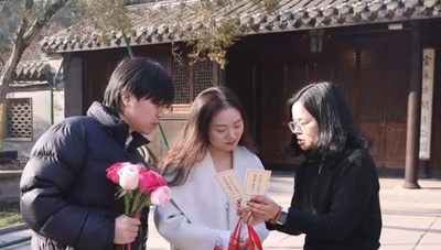 中国 「公園型」婚姻登録所525カ所設置