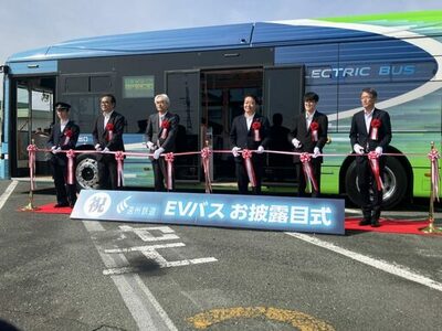 【公立｜静岡文化芸術大学】の学生による車両デザインが遠州鉄道のラッピング電車とEVバスに採用