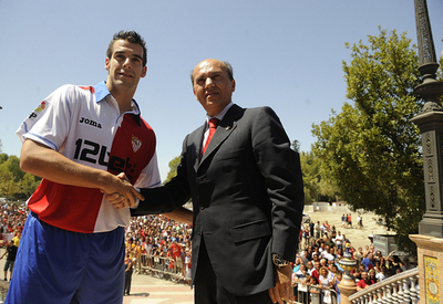 セビージャ レアル・マドリードからネグレド獲得