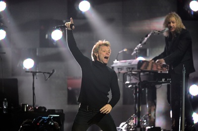 ボン・ジョヴィの中国公演中止に、ダライ・ラマの映像問題視か