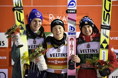 小林陵侑が連勝、平昌金メダリスト2人を抑える ジャンプW杯男子